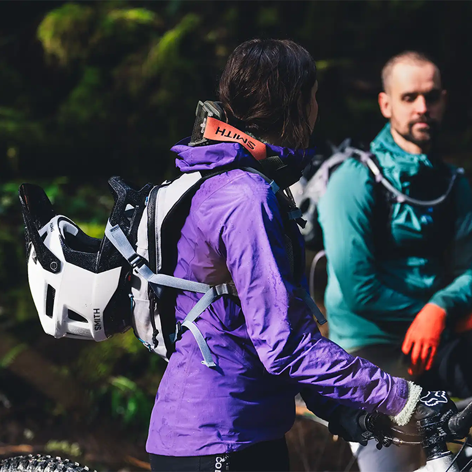 High Above Supernatural Mountain Biking Pack natural full face system